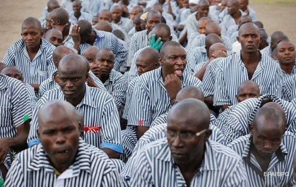 В Кении из-за коронавируса заключенных выпускают из тюрем - korrespondent.net - Кения