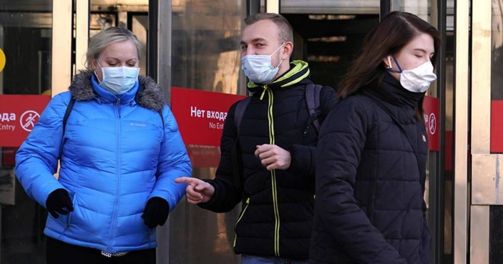 Около половины новых заболевших коронавирусом в Москве младше 45 лет - ren.tv - Москва