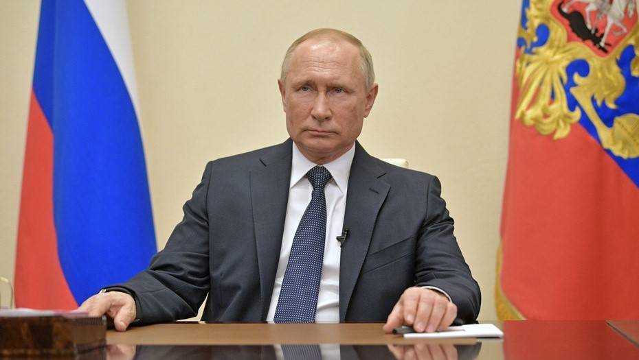 Владимир Путин - Дмитрий Песков - В Кремле объяснили отставание часов Путина во время обращения к россиянам - dp.ru - Россия - Москва