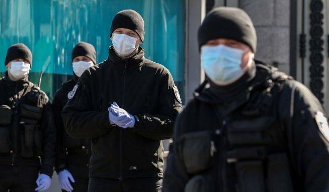Денис Шмыгаль - Украинцам запретили покидать дома без маски и документов - eadaily.com - Украина