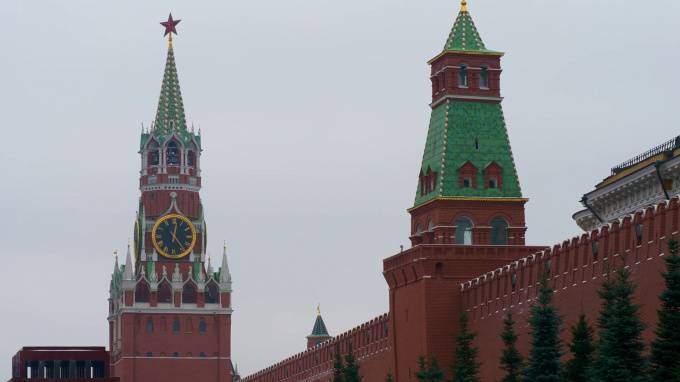 Владимир Путин - Дмитрий Песков - В Кремле назвали условия сокращения режима нерабочих дней - piter.tv