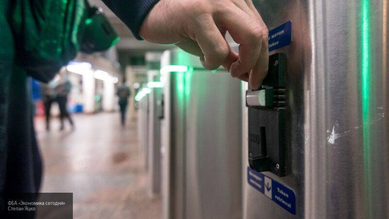 Петербургское метро дезинфицирует жетоны из-за коронавируса - inforeactor.ru - Санкт-Петербург