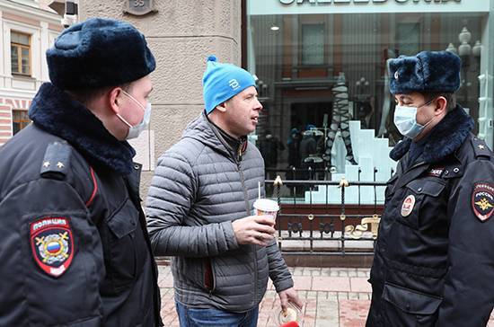 Что делать, если полиция остановила вас на улице во время режима самоизоляции - pnp.ru - Москва - Московская обл.