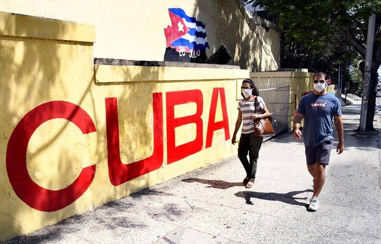 На Кубе выписали вылечившихся от коронавируса россиян - news.ru - Куба