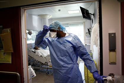 Доказана эффективность лекарства от Эболы для борьбы с коронавирусом - lenta.ru - Сша
