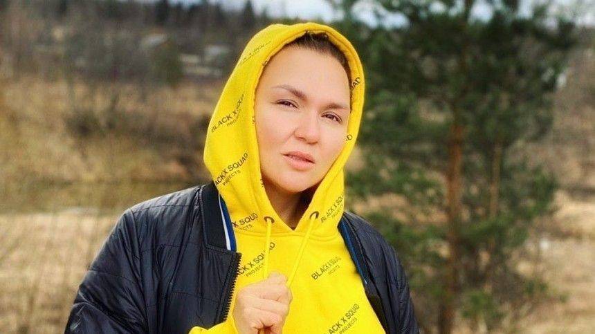 «Феерия!» — Надежда Ангарская изобразила лицо типичного россиянина после самоизоляции - 5-tv.ru