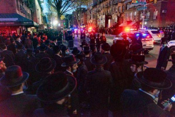 Полиция рассеяла «огромную» похоронную процессию евреев в Нью-Йорке - eadaily.com - Еврейская обл. - Нью-Йорк