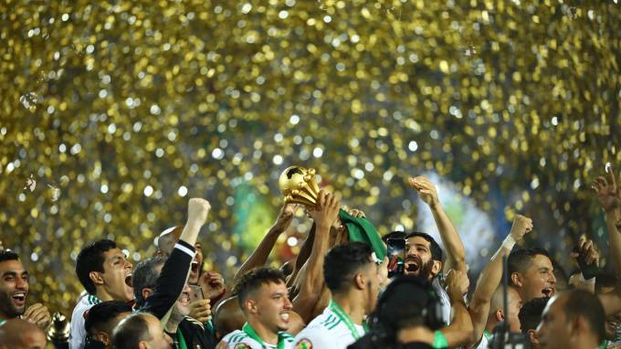 Кубок Африки по футболу-2021 перенесут на следующий год из-за коронавируса - piter.tv - Египет - Камерун - Алжир