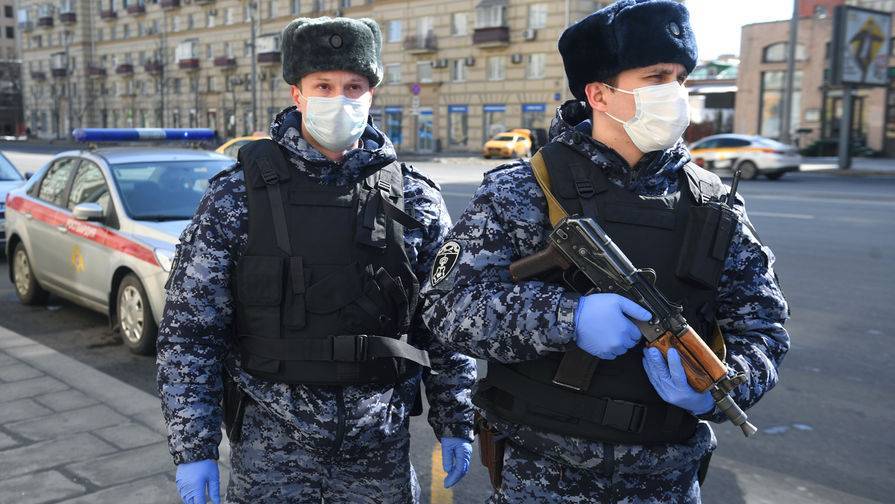 В Росгвардии коронавирусом заразились 339 человек - gazeta.ru - Россия - Ухань