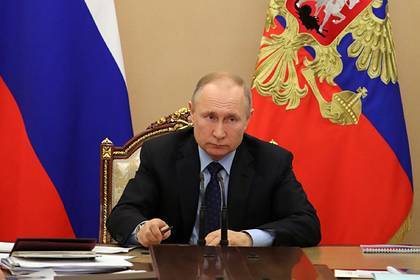 Владимир Путин - Путин согласился расширить на волонтеров меры поддержки в связи с коронавирусом - lenta.ru - Россия