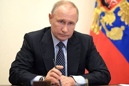 Владимир Путин - Путин рассказал о поизносившихся за время самоизоляции матрасах - lenta.ru - Россия