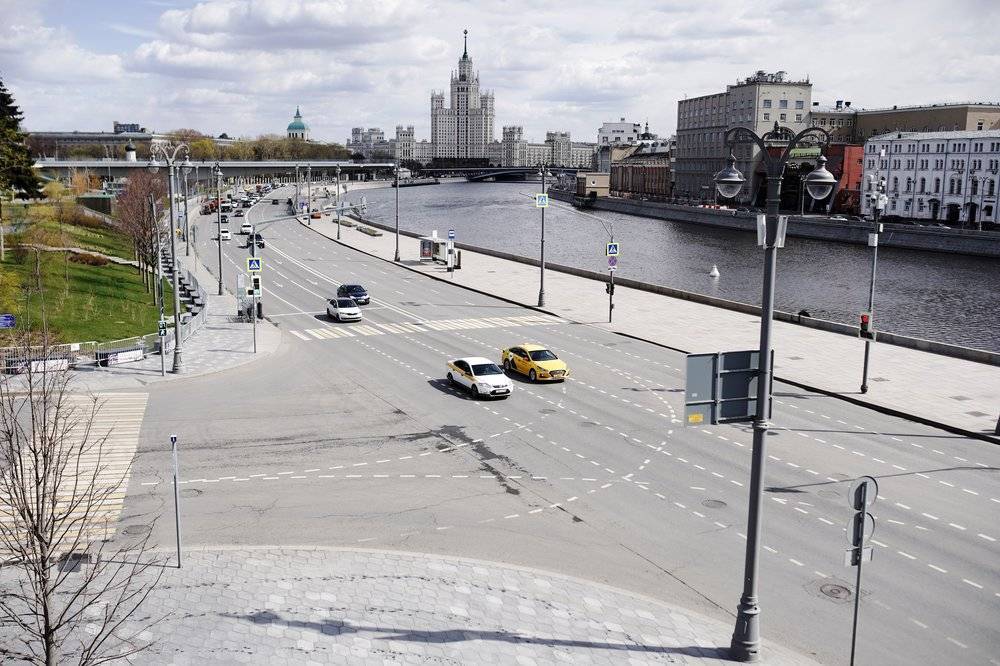 Дептранс заявил о снижении числа автомобилей на столичных дорогах - vm.ru - Москва