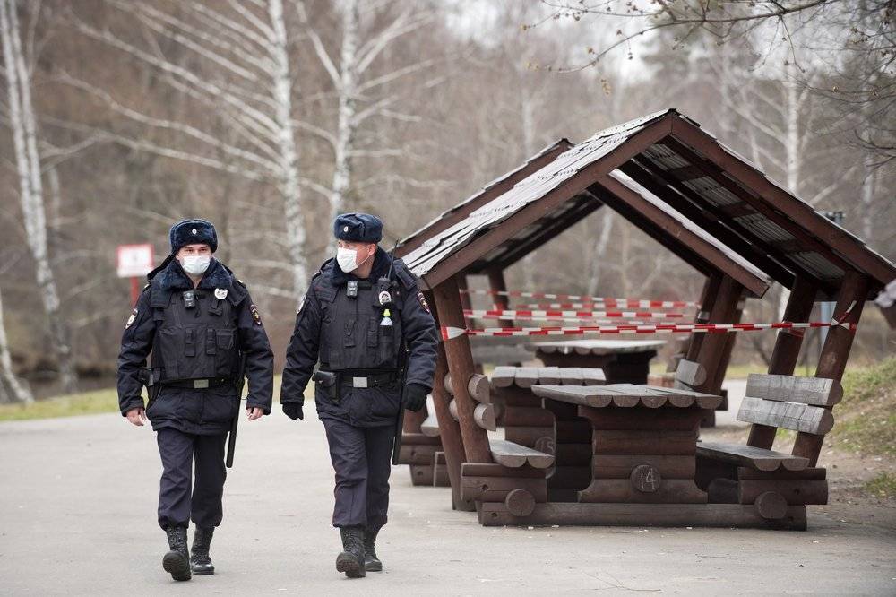 Столичная полиция в майские праздники будет проверять временно закрытые парки - vm.ru - Россия - Москва