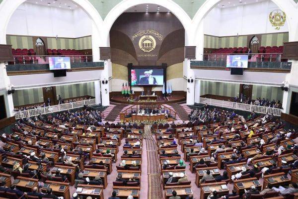 Парламент Афганистана закрылся на карантин из-за коронавируса - eadaily.com - Афганистан