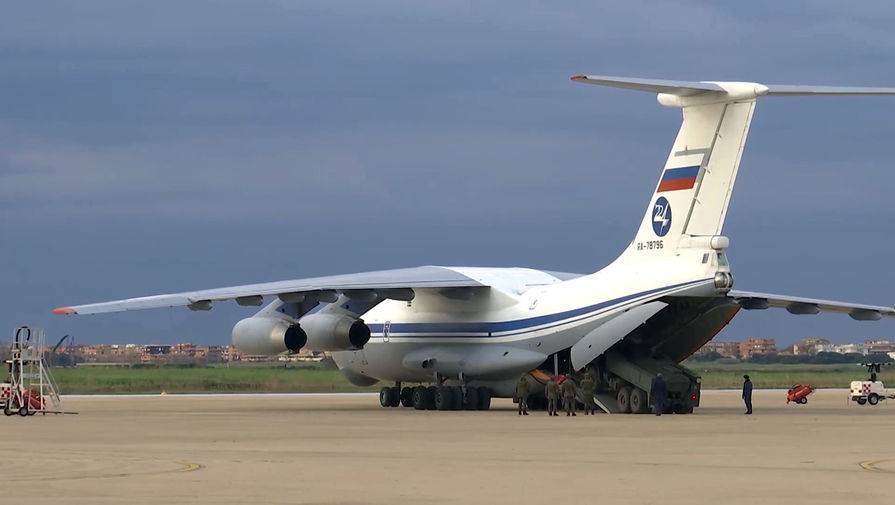 В Сербию прибыл шестой самолет ВКС России для помощи в борьбе с COVID-19 - gazeta.ru - Россия - Сербия - Белград