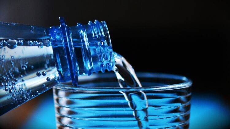 Врач объяснил пользу воды при лечении коронавируса - inforeactor.ru - Турция