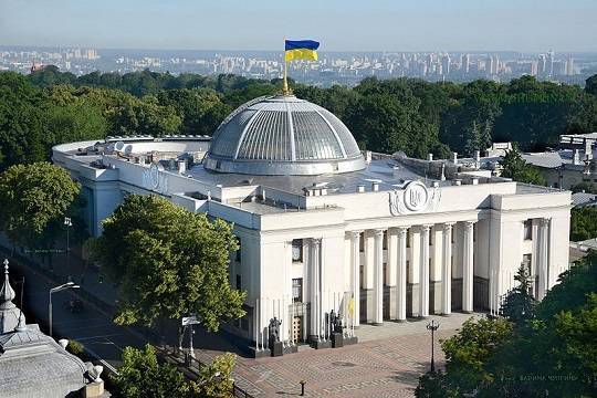 Петр Порошенко - Украинские депутаты заявили о фальсификации закона о борьбе с коронавирусом - versia.ru - Украина