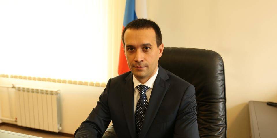 Ринат Максютов - Глава центра "Вектор": человечество будет постоянно болеть COVID-19 - ruposters.ru