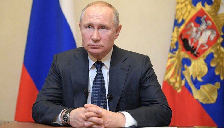 Владимир Путин - Президент подписал закон о кредитных каникулах из-за коронавируса - newtvnews.ru - Россия
