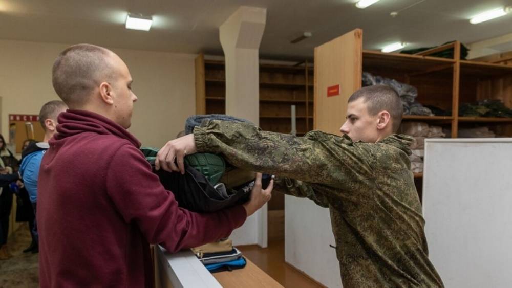 Военкоматы переводят на удаленку из-за коронавируса - riafan.ru - Россия - Москва