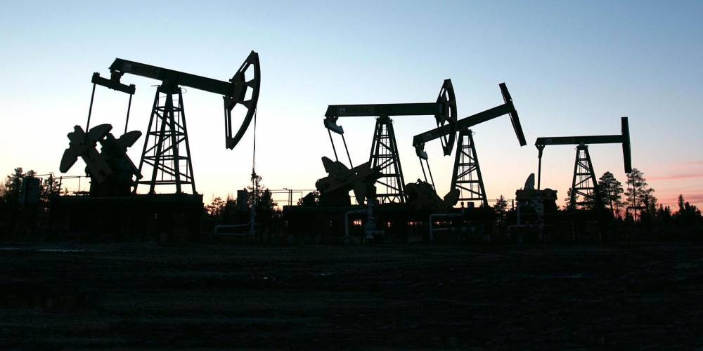 Bloomberg: Россия сократит добычу нефти, но при одном условии - ruposters.ru - Россия - Москва - Сша