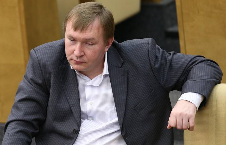 Экс-депутату, сравнившему россиян с мародёрами, начали угрожать - news.ru