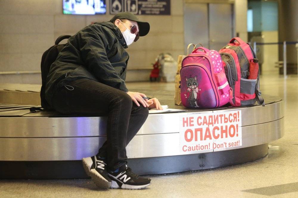 Прилетевших из Москвы пассажиров ждёт 14-дневный карантин в регионах - tvc.ru - Россия - Москва - Красноярск - Норильск