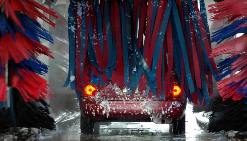 Автоэксперт рассказал, как мыть машину в условиях коронавирусной пандемии - inforeactor.ru