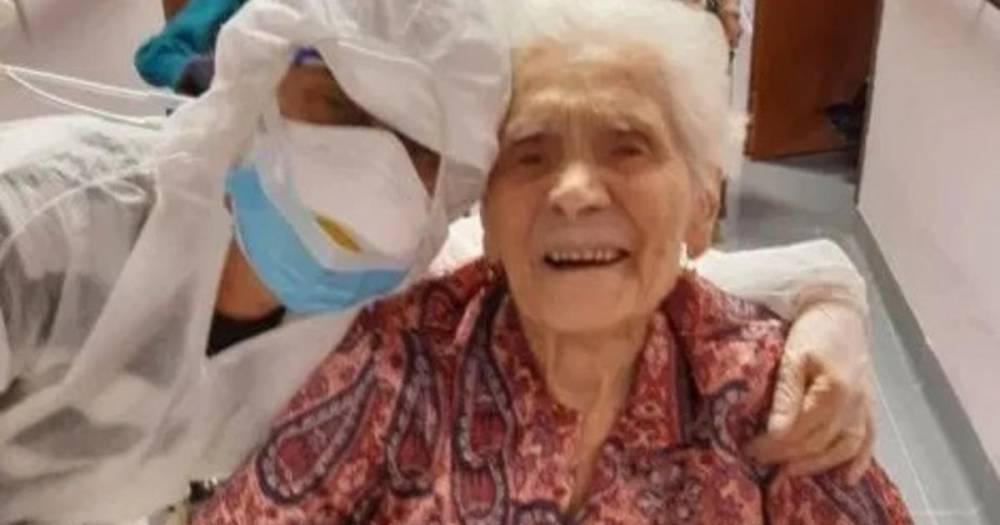 Ада Зануссо - В Италии коронавирус победила 104-летняя женщина, пережившая испанку - ren.tv - Италия - Биелл