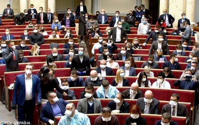 У Порошенко призвали провести внеочередное заседание Рады для рассмотрения антикризисных законопроектов - rbc.ua - Украина