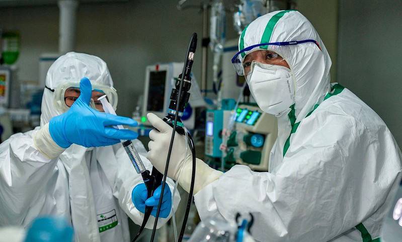 Кому больше всех грозит коронавирус, рассказали китайские врачи - bloknot.ru - Китай