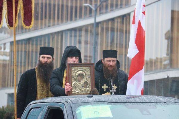 Власти Грузии призвали верующих молиться дома - eadaily.com - Грузия