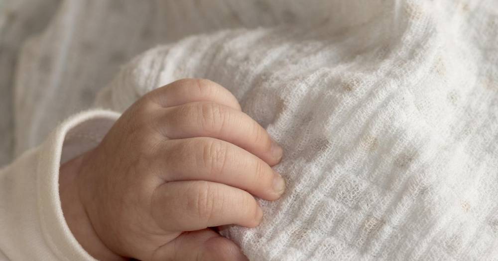 Десять новорожденных в румынском Тимишоаре заражены коронавирусом - ren.tv - Румыния