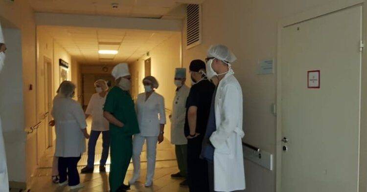 В Уфе главврач РКБ сообщила первые результаты анализов на коронавирус у госпитализированных медиков - newtvnews.ru - Уфа