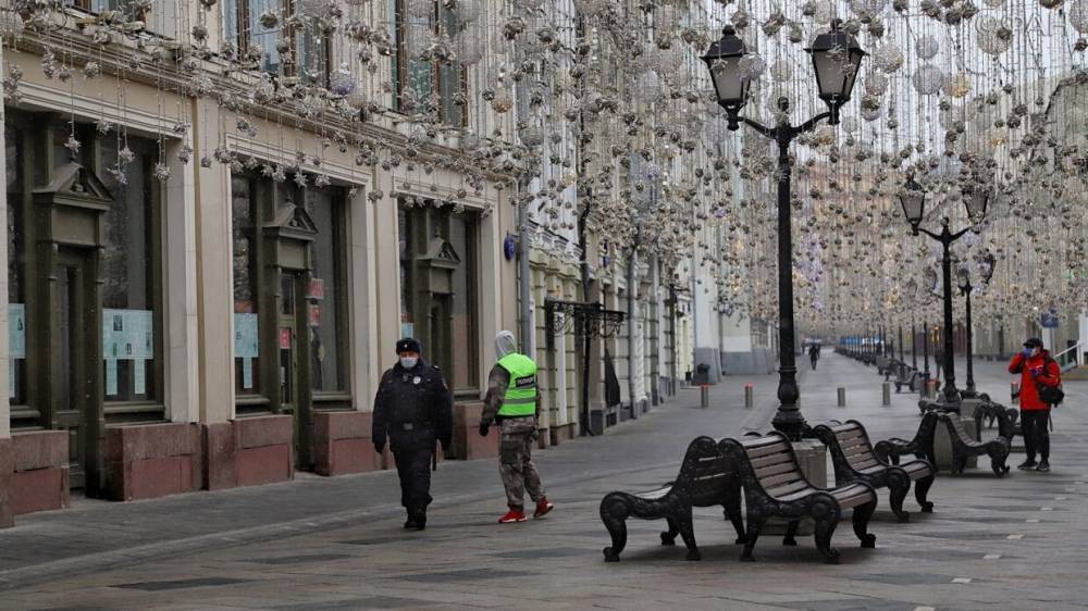МЧС объяснило, что делать с одеждой после прогулок во время пандемии - riafan.ru - Москва