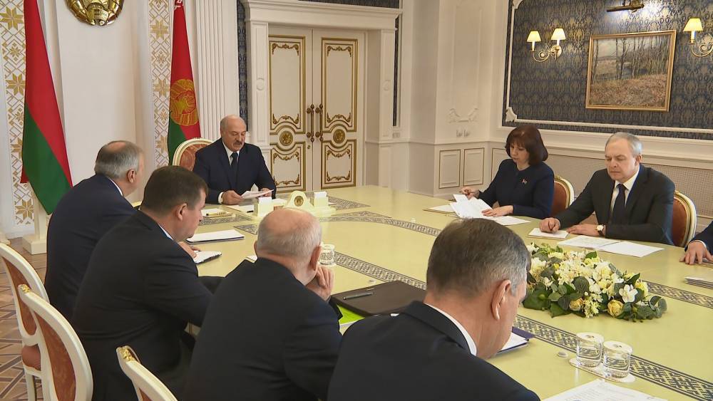 Александр Лукашенко - Президент поручил создать серьёзный запас нефти - belarus24.by - Белоруссия