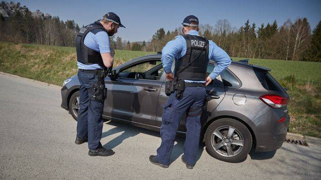 Коронавирусный скандал в Саксонии: 35 масок для 800 полицейских - eadaily.com - земля Саксония