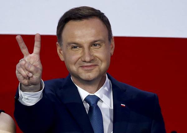 Анджей Дуды - Сейм Польши принял закон о заочном голосовании на выборах президента - по почте - nakanune.ru - Польша