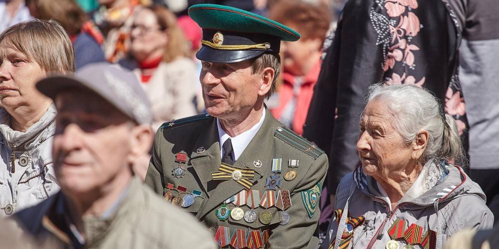 Дмитрий Песков - В Кремле назвали нецелесообразным участие ветеранов в празднованиях 9 мая - ruposters.ru