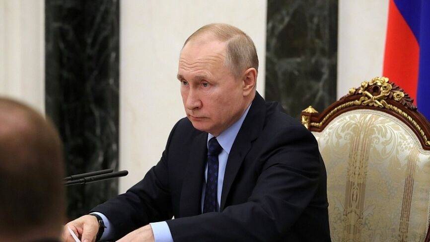 Владимир Путин - Путин призвал принимать адекватные решения для борьбы с коронавирусом - riafan.ru - Россия - Москва