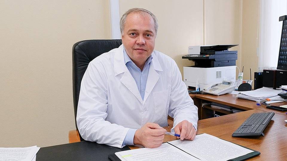 Главврач больницы имени Давыдовского в Москве заразилась коронавирусом - ren.tv - Москва