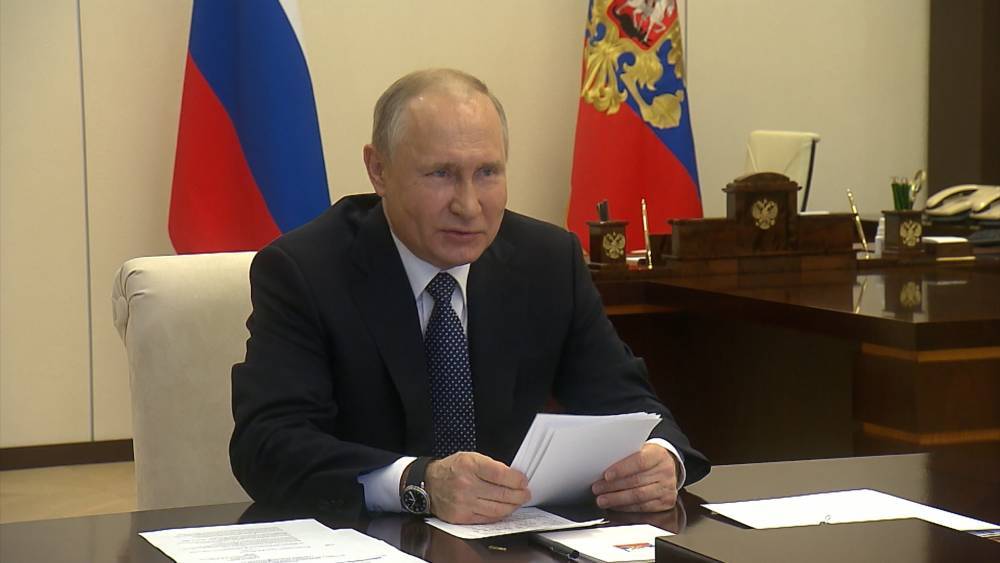 Владимир Путин - Путин пошутил про "всю страну вирусологов" (видео) - tvc.ru - Россия