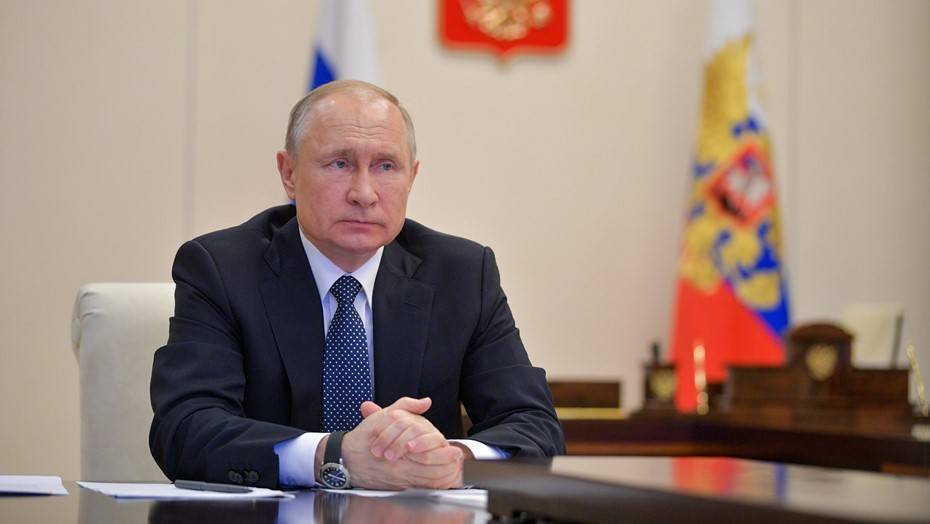 Владимир Путин - Вирусолог ответил Путину на вопрос о сокращении нерабочих дней - dp.ru - Россия