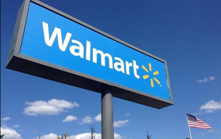 Мужчину обвинили в терроризме после того, как он кашлял на покупателей Walmart, и кричал, что у него коронавирус - usa.one - штат Теннесси