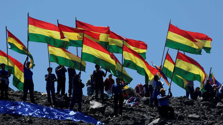 Аньес Жанин - El Deber - Военные Боливии применили слезоточивый газ против граждан за попытку вернуться в страну - gazeta.ru - Чили - Боливия