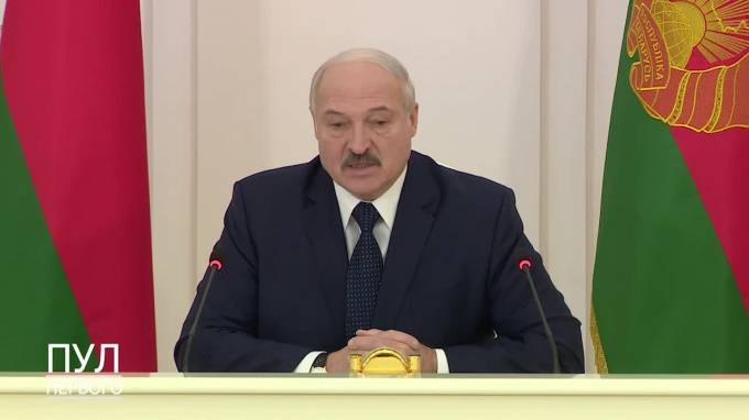 Александр Лукашенко - Александр Лукашенко рассказал об избирательности коронавируса - piter.tv - Белоруссия