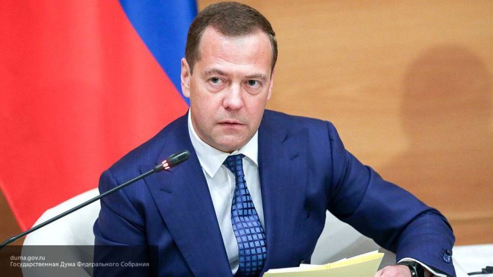 Медведев считает, что взаимопомощь и снятие санкций спасут мир от COVID-19 - inforeactor.ru - Россия - Сша