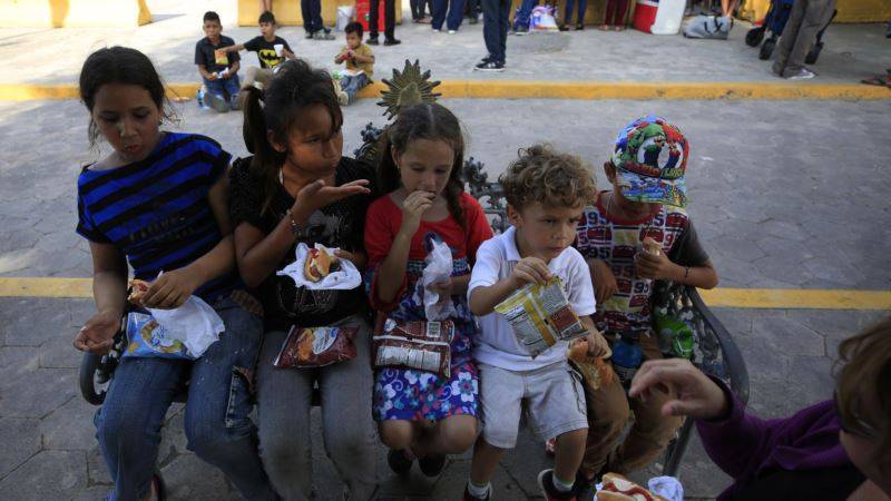 Дональд Трамп - США депортировали около 400 детей-мигрантов - golos-ameriki.ru - Сша - Мексика