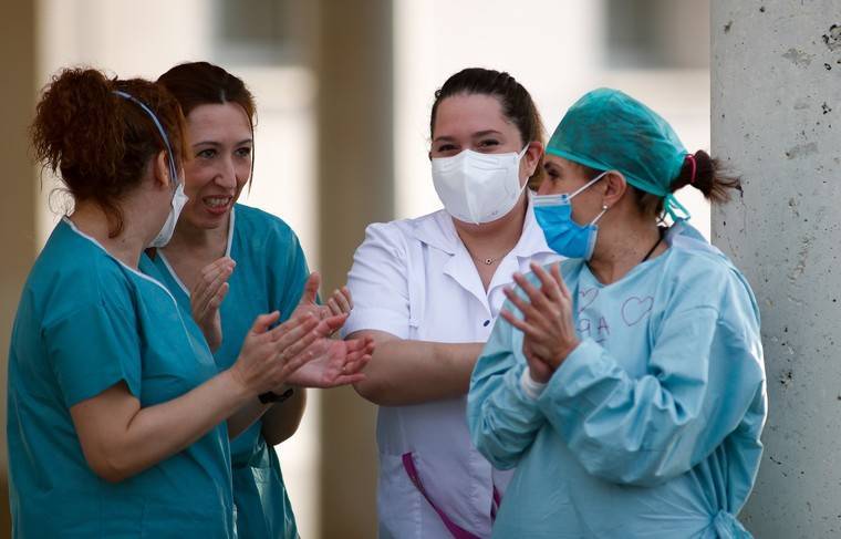 ВОЗ заявила о замедлении темпов пандемии коронавируса в Испании - news.ru - Испания