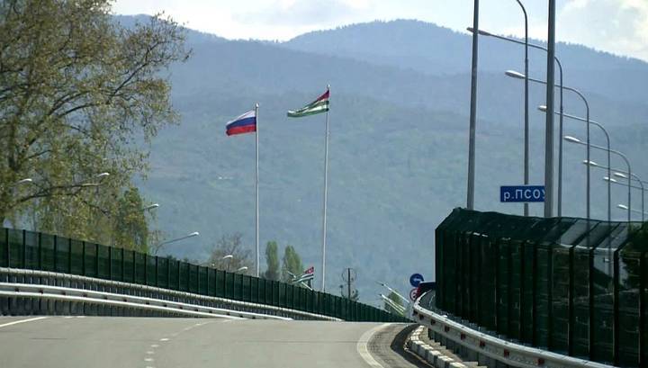 Валерий Бганба - Абхазия полностью закрыла границы из-за коронавируса - vesti.ru - Сочи - Апсны